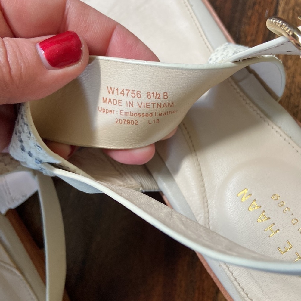 Sz 8.5 Women’s Cole Haan Sandals So Comfy! Ivory w/Snakeskin Detail Ankle Strap - Picture 5 of 5